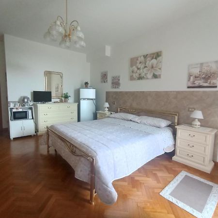 Residenza Damiano Assis Exterior foto